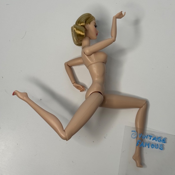 East 59th Integrity Stilettos Out Constance Sugar Nude Fashion Doll Articulated - Picture 6 of 12